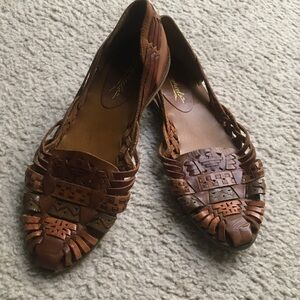 PINWHEELS/VINTAGE-“WHISKEY”2 TONE LEATHER HUARACHES